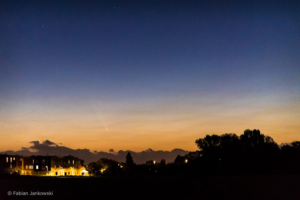 Comet Tsuchinshan-ATLAS as seen from Orléans, France.